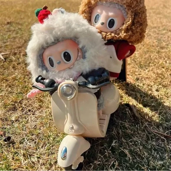 Labubu Accessory Kids Toy Scooter Vespa - Picture 3 of 5